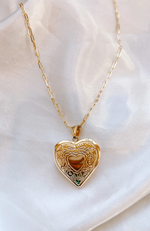 Airotciv - Big Heart Locket