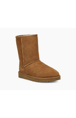 UGG® - Classic Short II